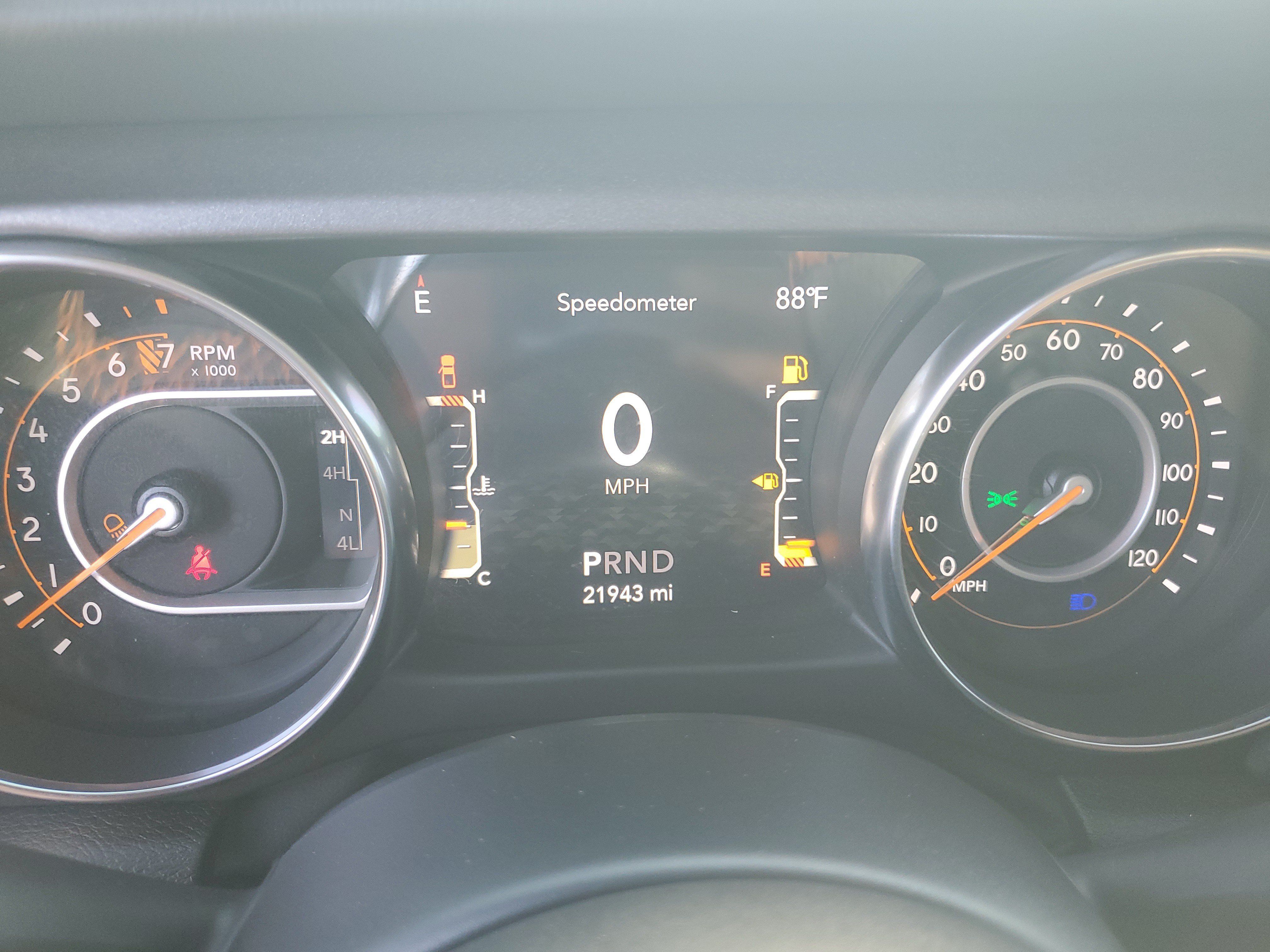 Used 2023 Jeep Gladiator Mojave w/ LED Lighting Group AWD/4WD image 18