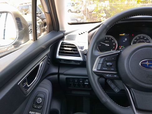 Used 2023 Subaru Forester Touring AWD/4WD image 18