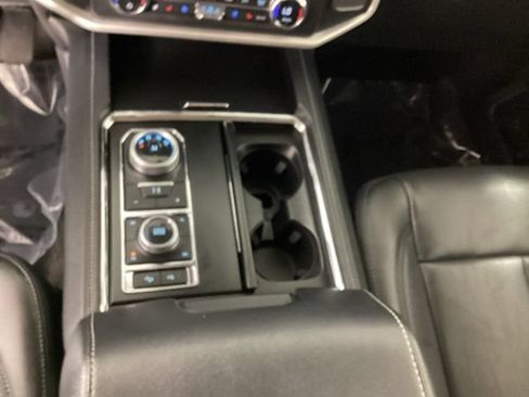 Used 2022 Ford Expedition XLT AWD/4WD image 26