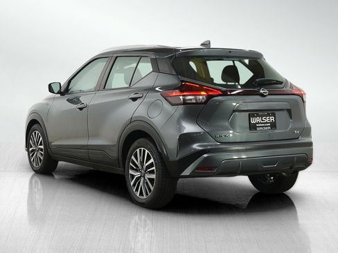Used 2022 Nissan Kicks SV FWD image 4