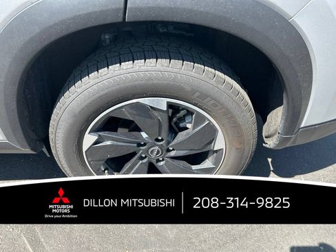 Used 2025 Nissan Rogue SV AWD/4WD image 29