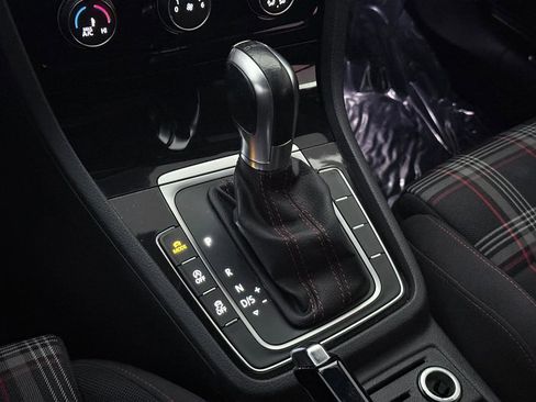 Used 2019 Volkswagen GTI SE FWD image 36