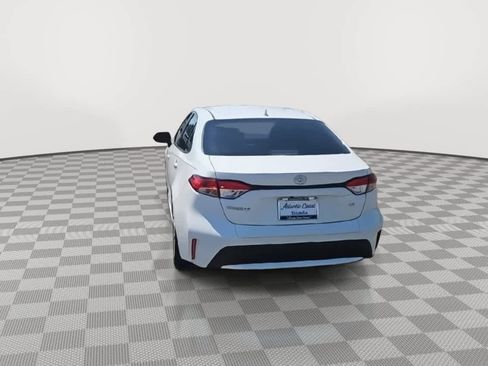 Used 2022 Toyota Corolla LE image 7