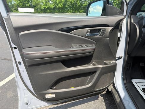 Certified 2023 Honda Ridgeline Black Edition image 18