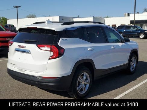 Certified 2022 GMC Terrain SLE w/ Driver Convenience Package FWD image 4