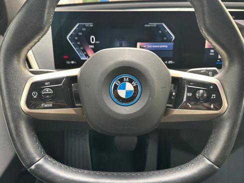 Used 2024 BMW iX xDrive50 w/ Premium Package AWD/4WD image 23
