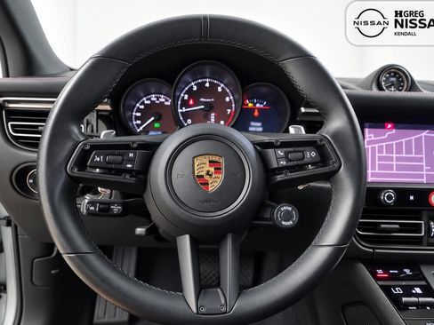 Used 2024 Porsche Macan AWD/4WD image 10