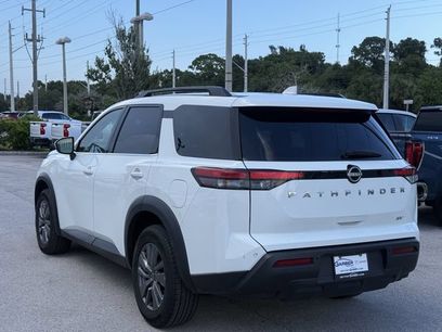 Used 2024 Nissan Pathfinder SV