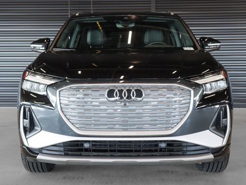 Used 2023 Audi Q4 e-tron Premium Plus w/ Premium Plus AWD/4WD image 11