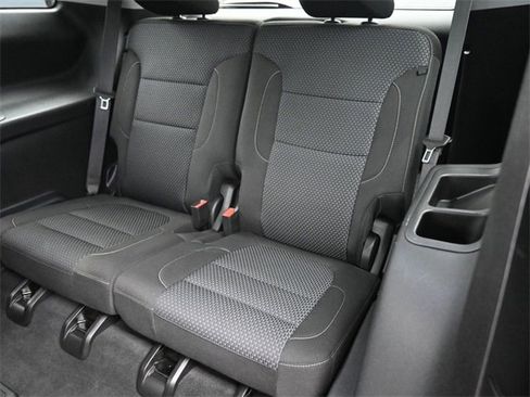 Used 2023 GMC Acadia SLE w/ Driver Convenience Package image 15