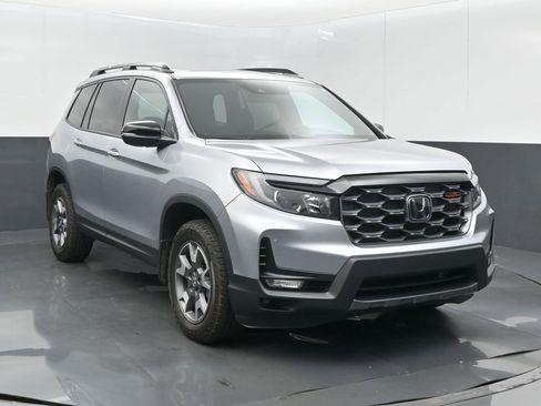Used 2022 Honda Passport TrailSport image 3