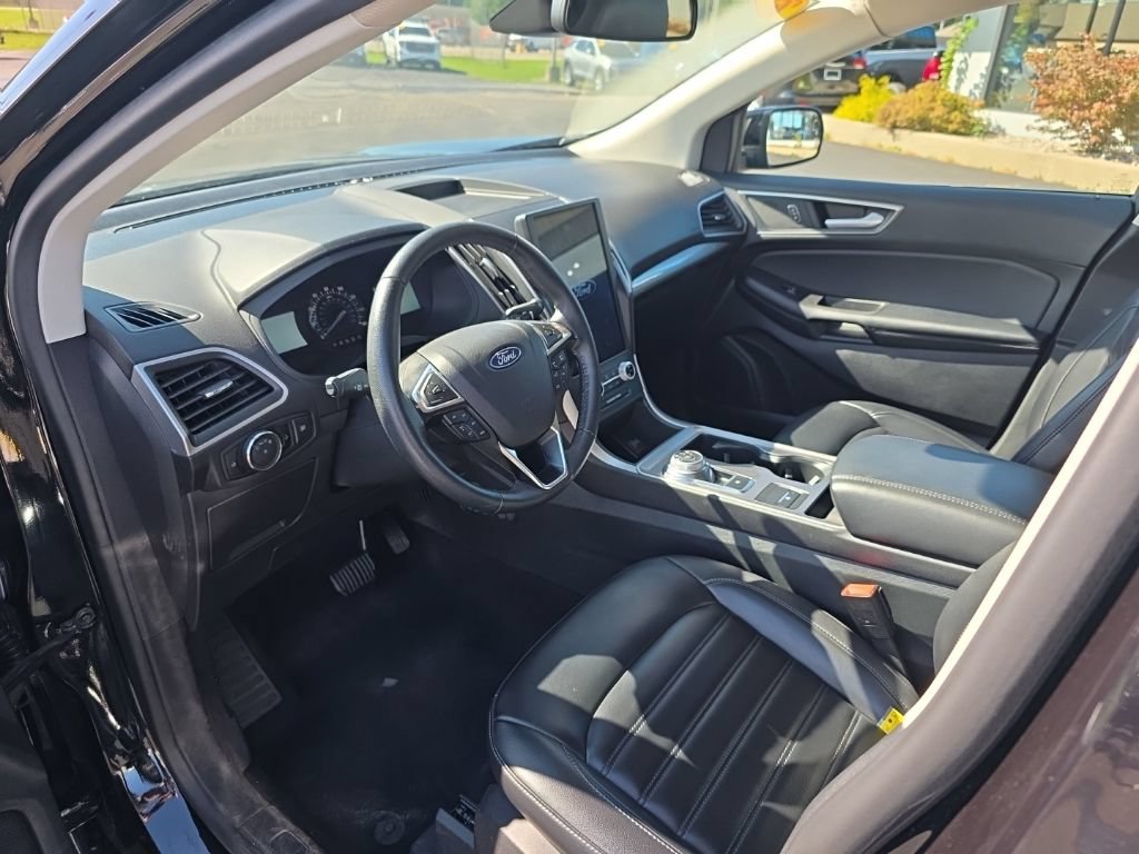 Used 2024 Ford Edge SEL AWD/4WD image 19