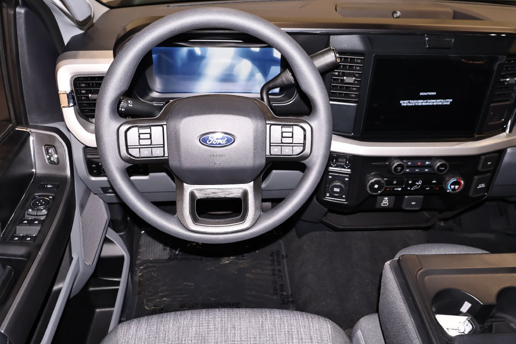 New 2027 Ford F250 XLT w/ XLT Premium Package AWD/4WD image 17