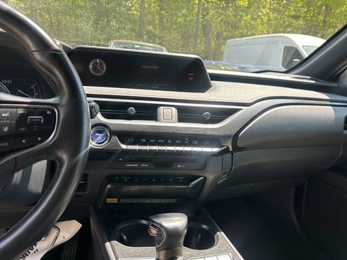 Used 2021 Lexus UX 250h w/ Premium Package AWD/4WD image 19