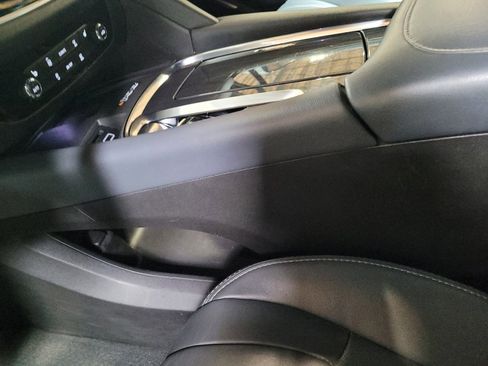 Used 2022 Buick Enclave Essence FWD image 26