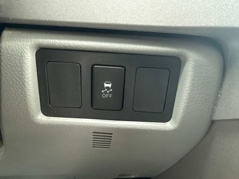 Used 2013 Toyota Tundra Grade w/ Tow Pkg image 32