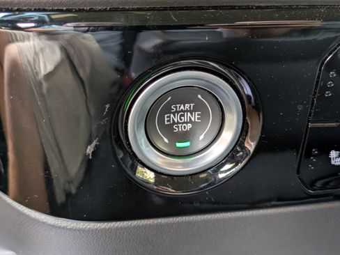 Used 2022 GMC Sierra 1500 SLE image 26