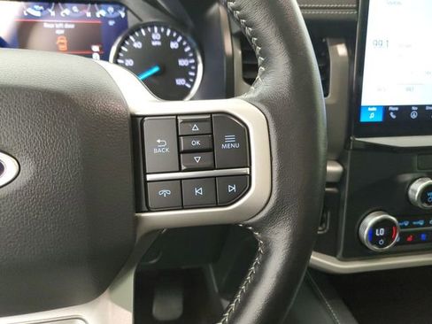 Used 2022 Ford Expedition Max XLT image 28