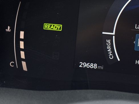 Used 2025 Toyota Camry SE w/ Multimedia Upgrade Package FWD image 17