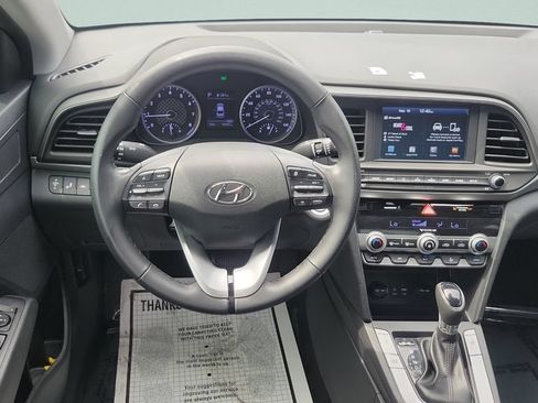 Used 2020 Hyundai Elantra Value Edition w/ Winter Weather Package FWD image 12