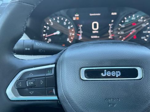 Certified 2025 Jeep Compass Limited AWD/4WD image 24