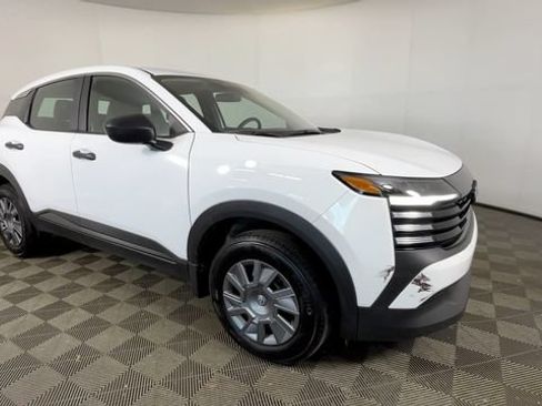 Used 2025 Nissan Kicks S FWD image 2