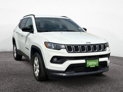 Certified 2024 Jeep Compass Latitude AWD/4WD image 7