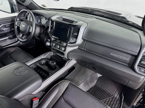 Used 2022 RAM 1500 Laramie AWD/4WD image 30