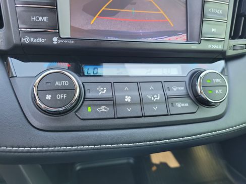 Used 2018 Toyota RAV4 XLE w/ Plus Extra Value Package FWD image 17