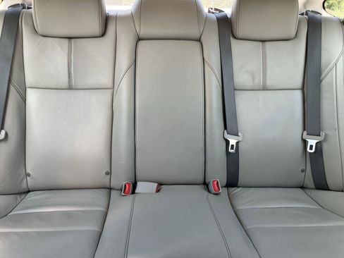 Used 2013 Toyota Avalon XLE Premium FWD image 29