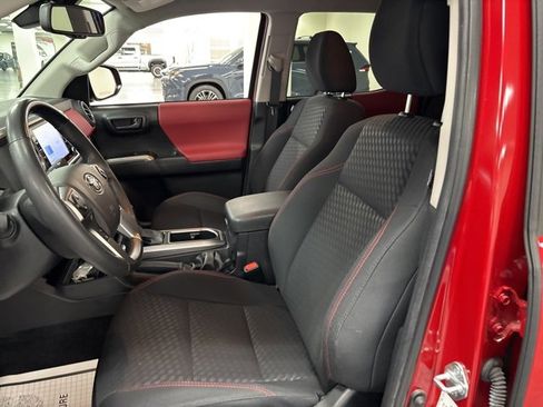 Certified 2023 Toyota Tacoma SR5 image 18