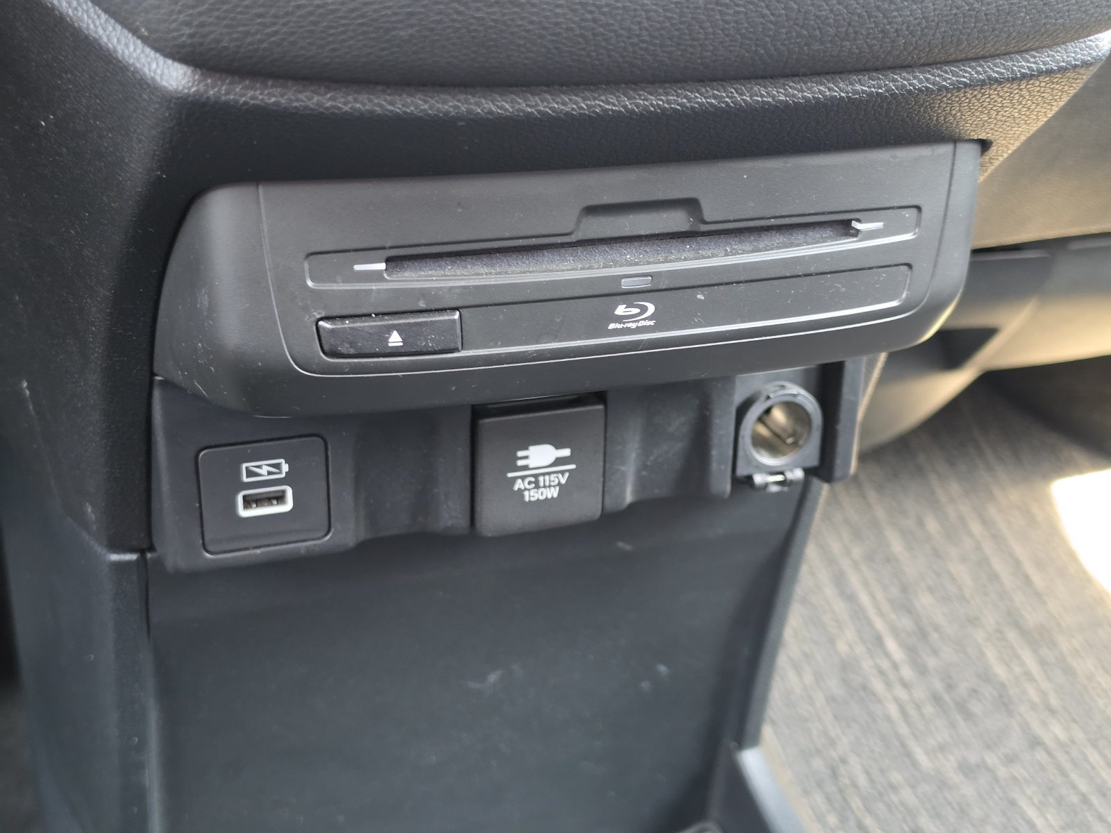 Used 2024 Honda Odyssey Touring image 32