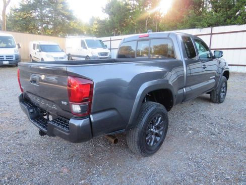 Used 2023 Toyota Tacoma SR5 w/ Technology Package AWD/4WD image 5