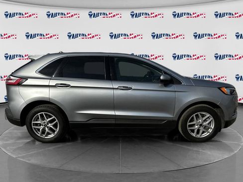 Used 2024 Ford Edge SEL image 8
