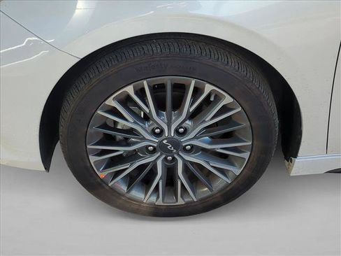 Used 2023 Kia Forte GT-Line w/ GT-Line Technology Package image 23