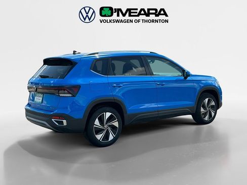 New 2025 Volkswagen Taos SE image 5