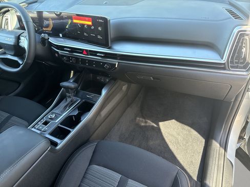 New 2026 Kia Sorento LX image 10