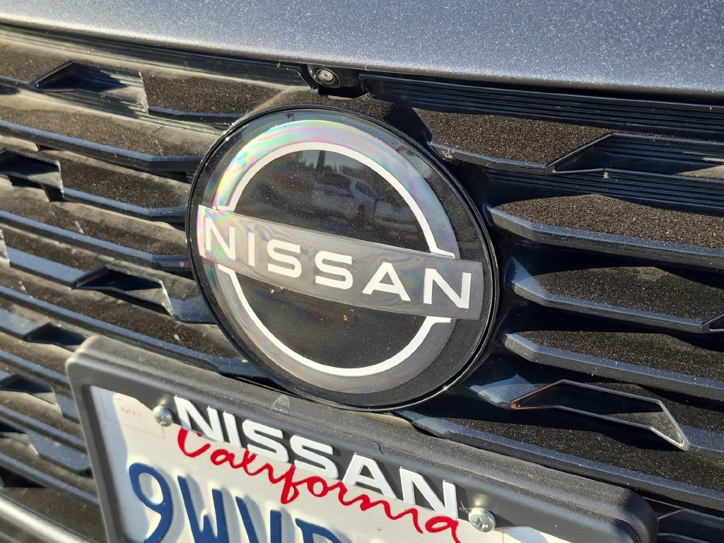 Certified 2025 Nissan Sentra SR w/ SR Premium Package FWD image 10