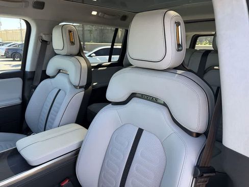 Used 2023 Rivian R1S Adventure image 28