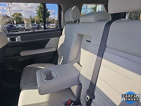 Used 2024 Hyundai Santa Fe Limited image 32