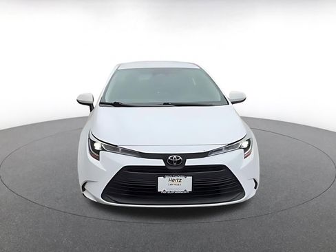 Used 2023 Toyota Corolla LE FWD image 4