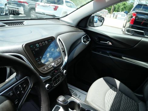Used 2018 Chevrolet Equinox LT w/ Sun & Infotainment Package AWD/4WD image 12