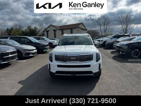 Used 2020 Kia Telluride EX w/ EX Premium Package image 2