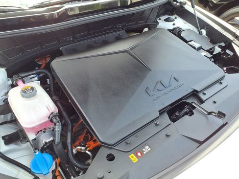 Used 2023 Kia Niro Wind FWD image 25