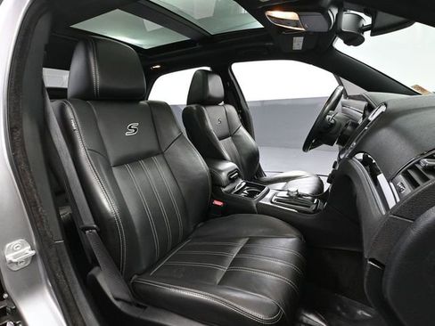 Used 2018 Chrysler 300 S w/ Beats Audio Group image 50