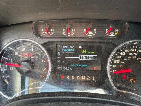 Used 2014 Ford F150 FX4 w/ Equipment Group 402A Luxury AWD/4WD image 13