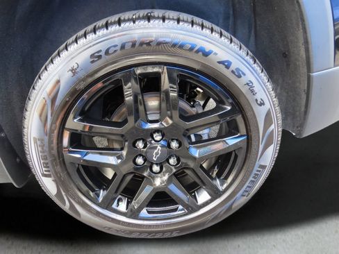 Certified 2023 Chevrolet Traverse LT AWD/4WD image 10