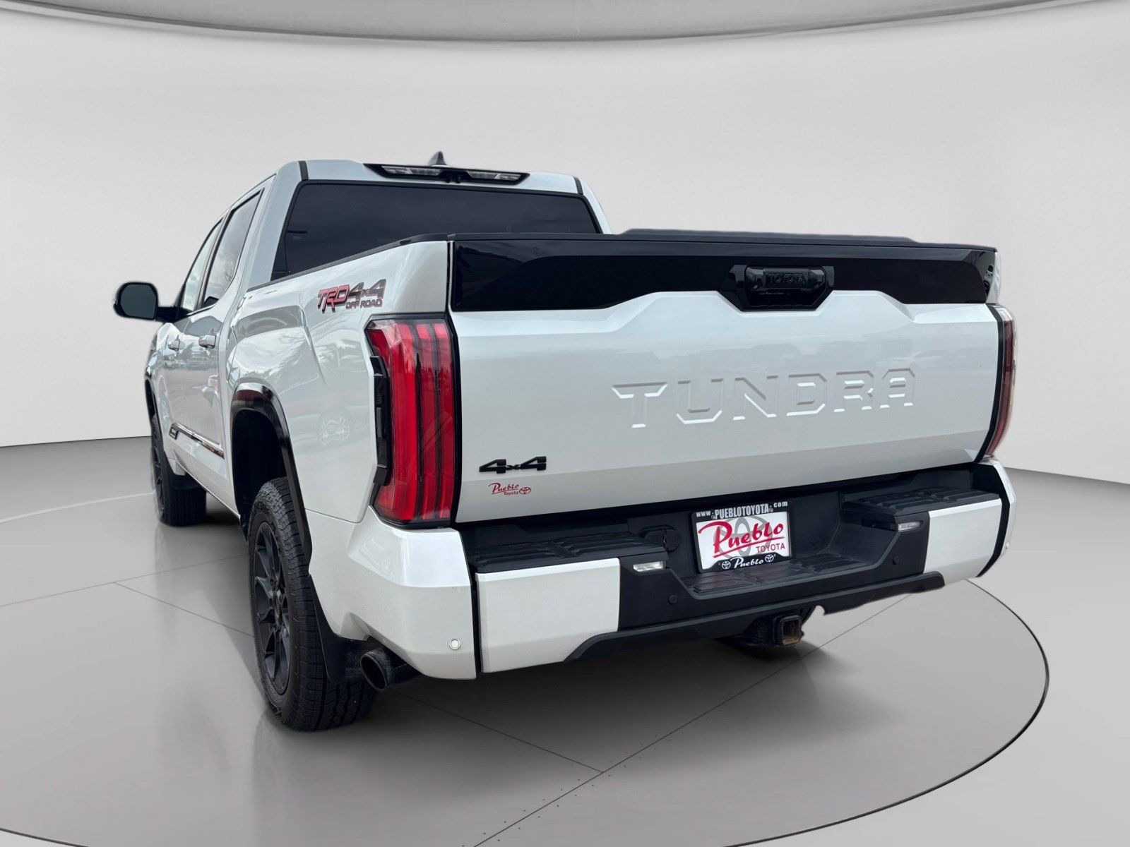 Used 2024 Toyota Tundra Platinum w/ TRD Off-Road Package AWD/4WD image 3
