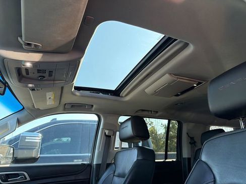 Used 2019 GMC Yukon XL Denali w/ Open Road Package image 33