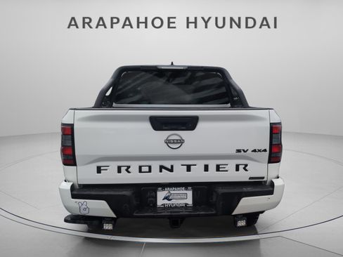 Used 2023 Nissan Frontier SV w/ Midnight Edition Package AWD/4WD image 4